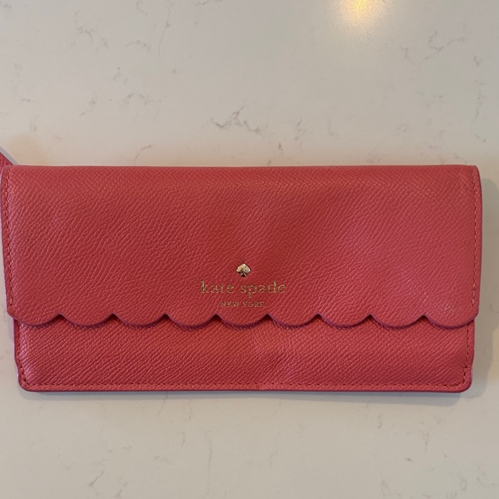 Kate Spade Coral Scalloped Wallet